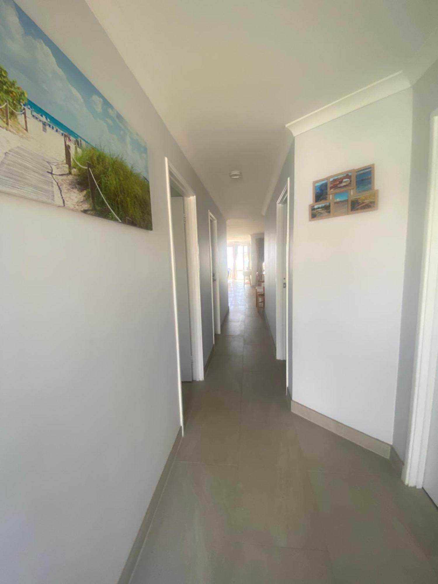 Pelican Shore Oceanfront Villa 6 カルバリ エクステリア 写真
