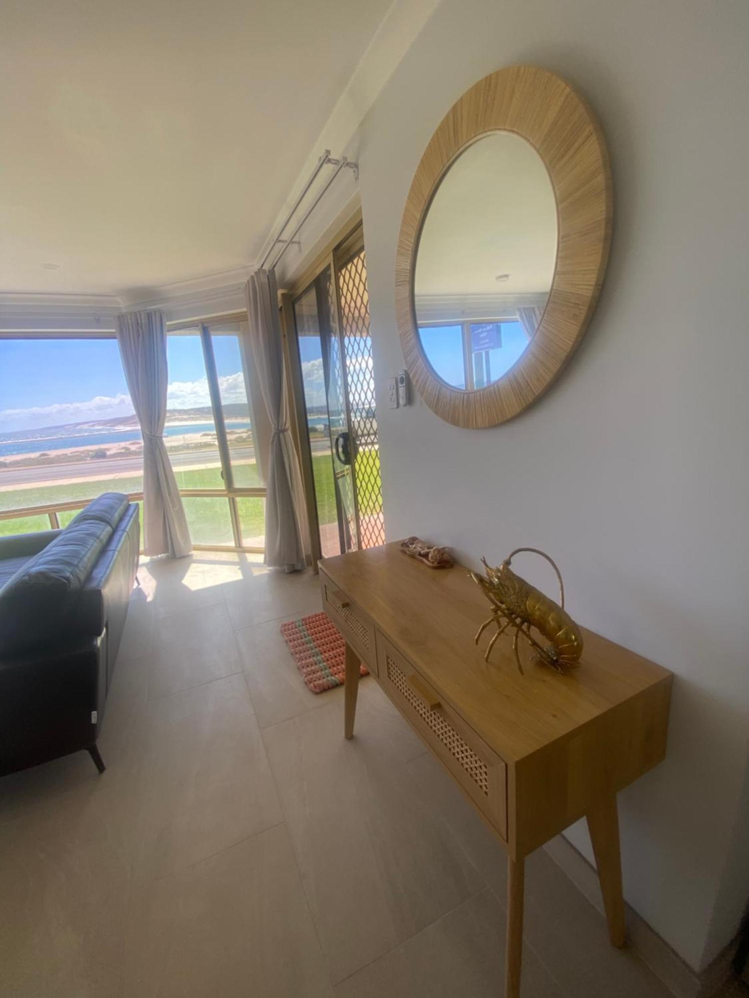 Pelican Shore Oceanfront Villa 6 カルバリ エクステリア 写真