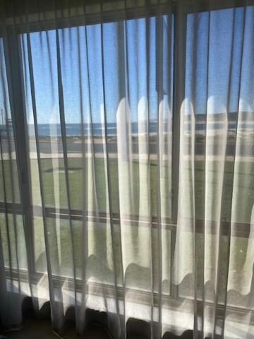 Pelican Shore Oceanfront Villa 6 カルバリ エクステリア 写真