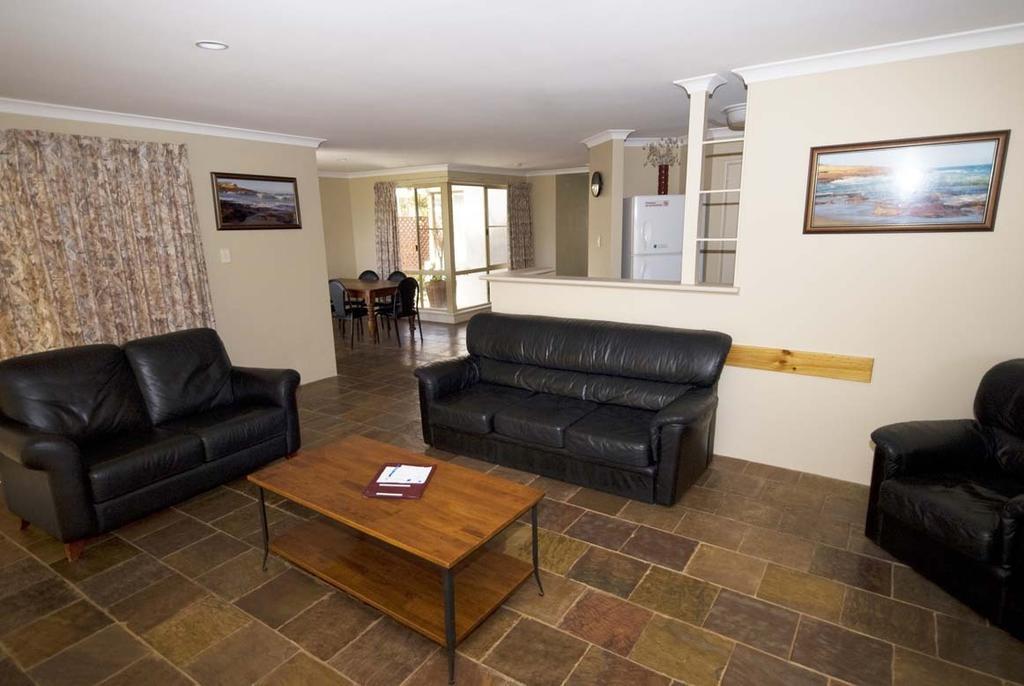 Pelican Shore Oceanfront Villa 6 カルバリ 部屋 写真